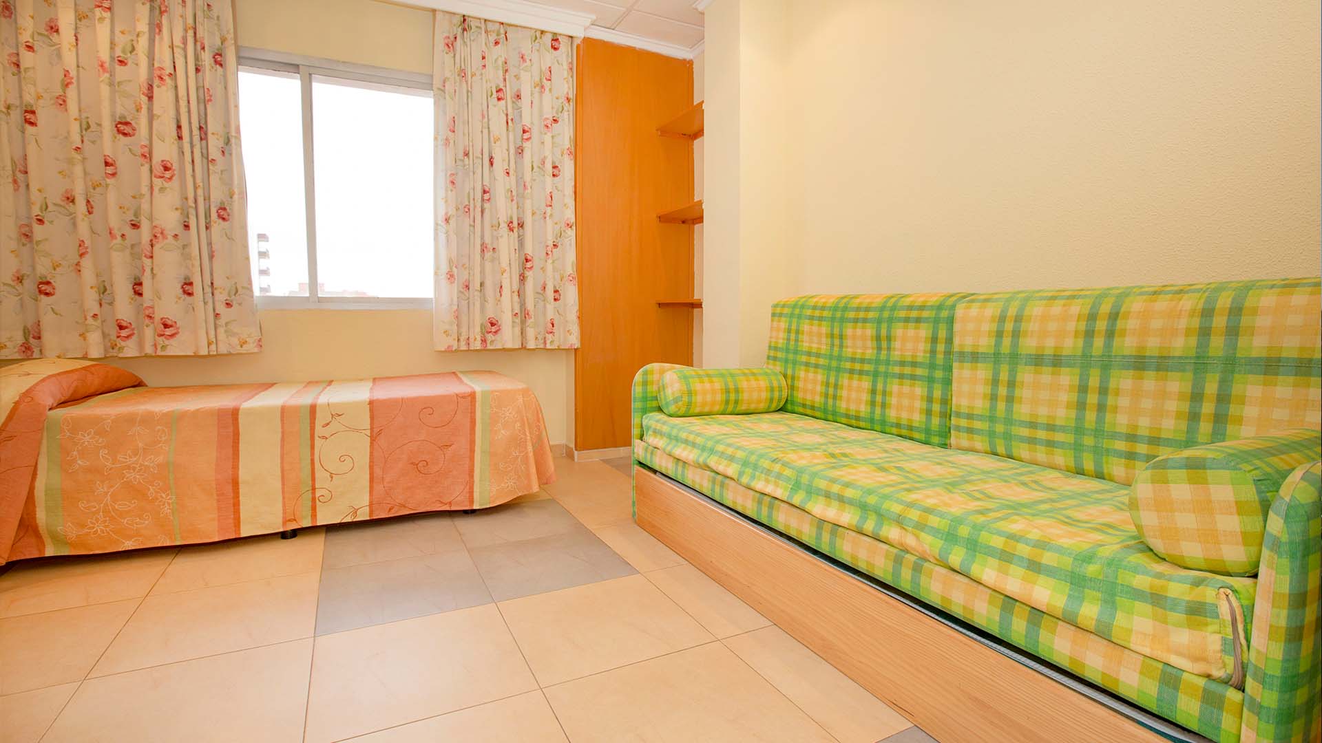 apartamentos en gandia playa